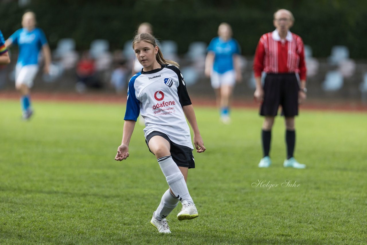 Bild 330 - wBJ VfL Pinneberg - Germania Schnelsen : Ergebnis: 15:1